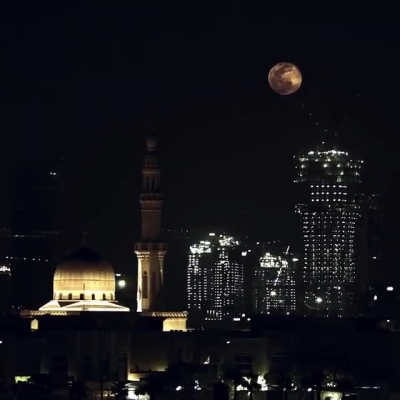 Breath taking Flower Moon in Dubai