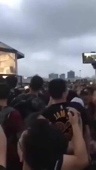 感觉都是打篮球的