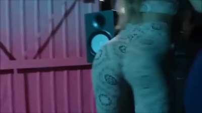 Amazing stuff from lexy and sommer