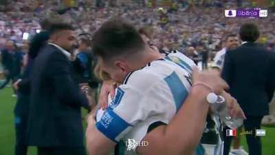 Messi surprised by his mother after winning the World cup.