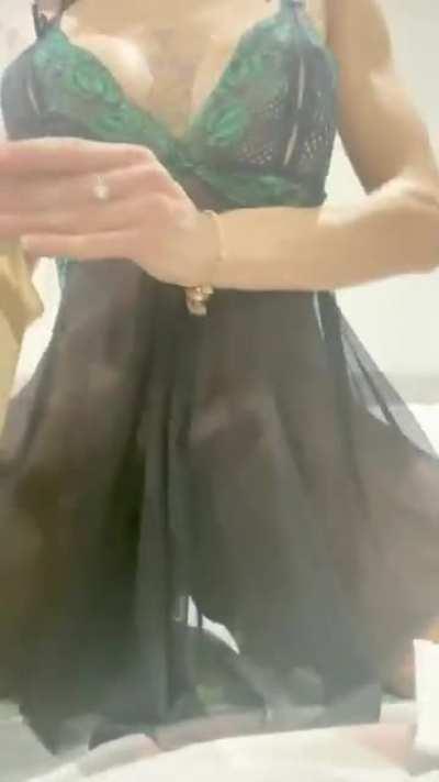 A amazing unboxing 😏