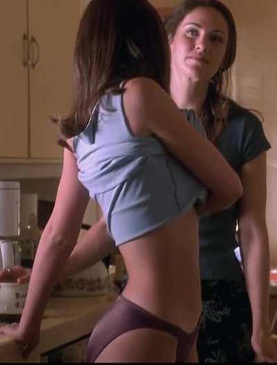 Jennifer love Hewitt..