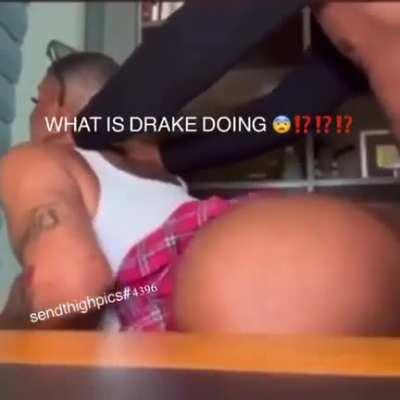 Drake 😮😮😮☝️☝️☝️☝️