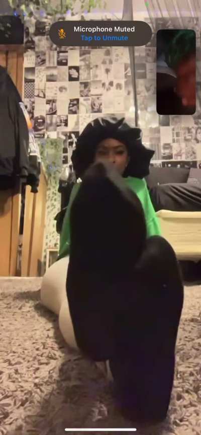 Met this hood bitch Asia @amazon😤 talked her into letting me bust one to her sweaty feet.