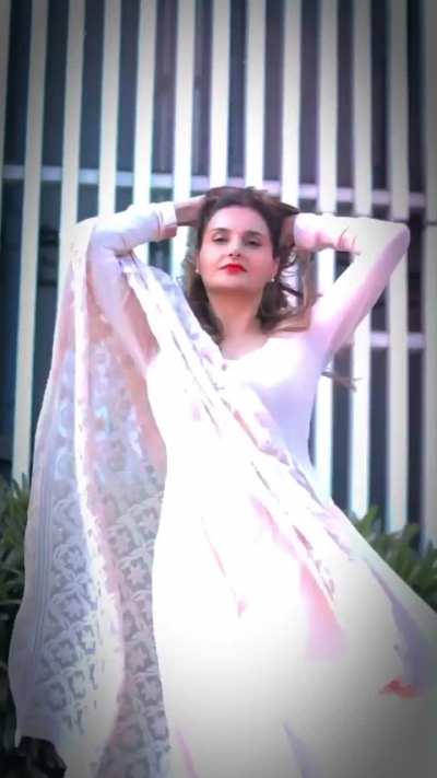 Monica Bedi 🤍🥰