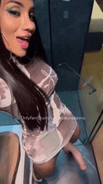 put that in my mouth 🤎🤍🤎 laura saenz 🍆💭🍆