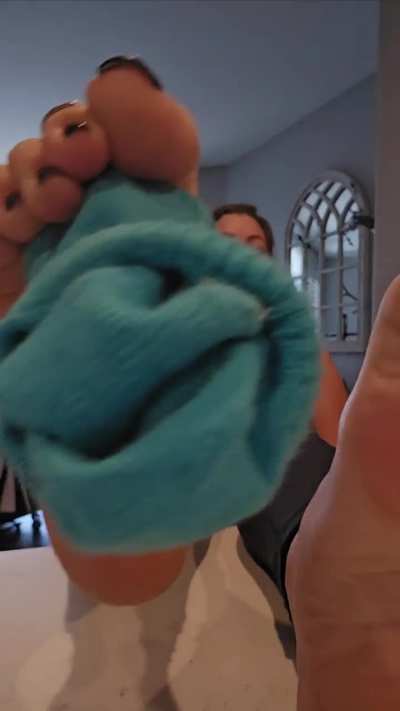 Open your mouth. 🤤