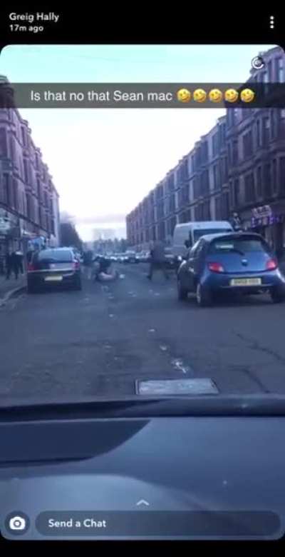 Young Whitecrook Boys (YWB) (G81) (Clydebank) Member 'Sean Mac' Fighting In 'Yoker Langy' Territory 2020.
