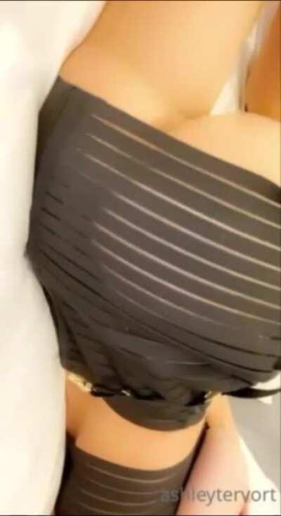 Ashley is spoiling us those days :)