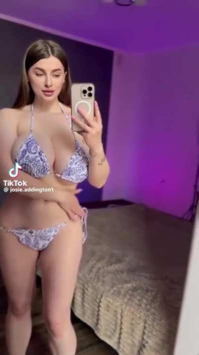 Josie_loli2