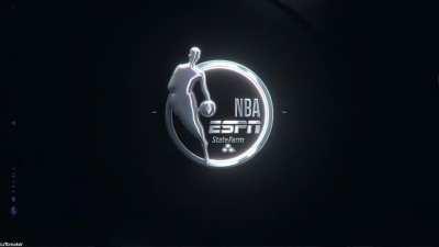 [Highlight] A fan yells at Ben Simmons going into the break: 