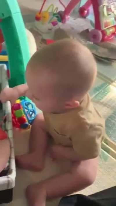 In this case he’s playing with my heart… @lalunabella