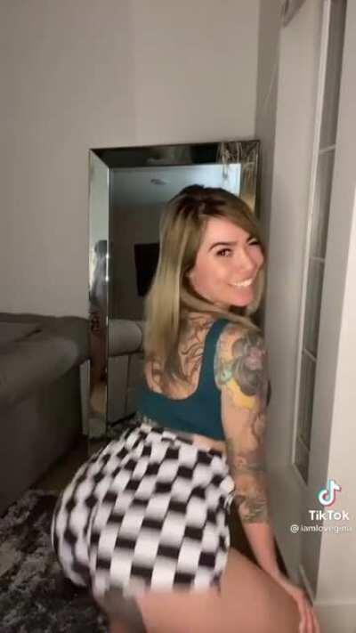 That is grade A Vietnamese ass