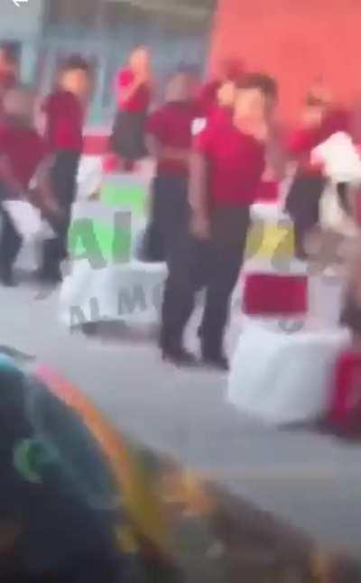 Se escapa audio comprometedor a Maestra en GraduaciÃ³n frente a los padres de familia y alumnos de colegio en Piedras Negras. 
La maestra tenia conectado su celular a la bocina de la escuela.