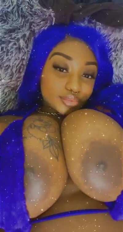 I spend thousands on new content monthly 🔥 join premium