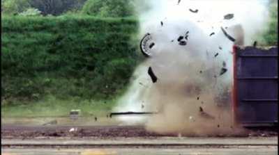120 mph Crash Test performed by Fifth Gear