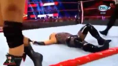 Lacey Evans tramples Natalya