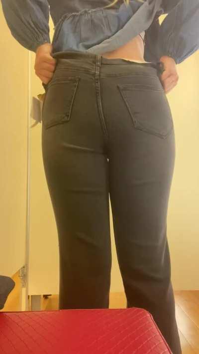 React if I can send you nudes 😈