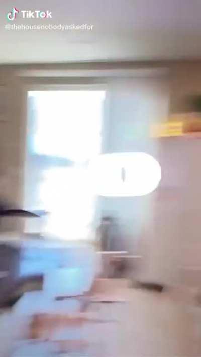 Why he speaking iPhone ringtone?