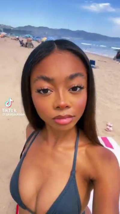 Skai Jackson 