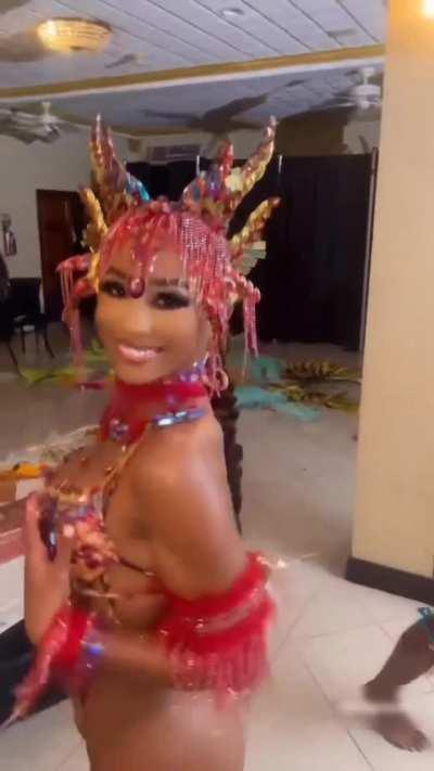 Mataya Sweeting BTS 360