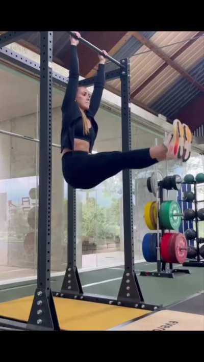 Clara's pre-birthday recap: training