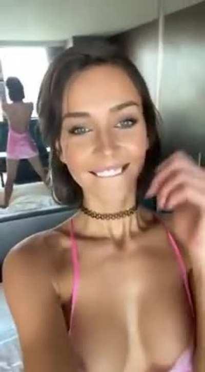 A c00k video without having to click on anything