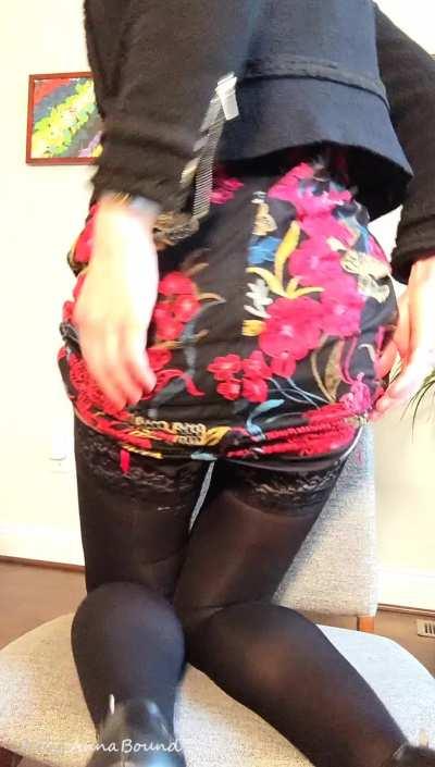 I may be the boss, but I do my best work on my knees 😏