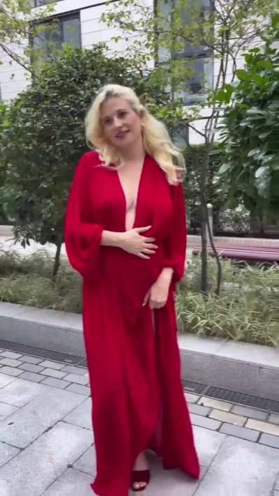 Pixie Lott Pregnant Cleavage in Dress