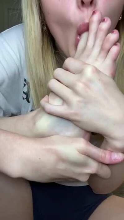 My first self worship video! Hope you guys enjoy 🙈❤️