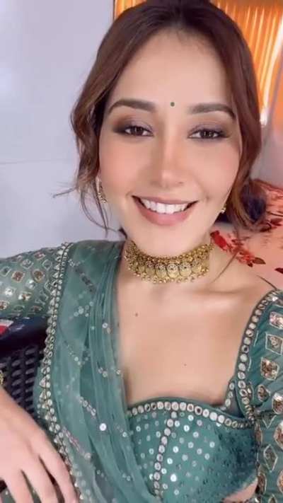 Raashi Khanna insta story 16 April 2023