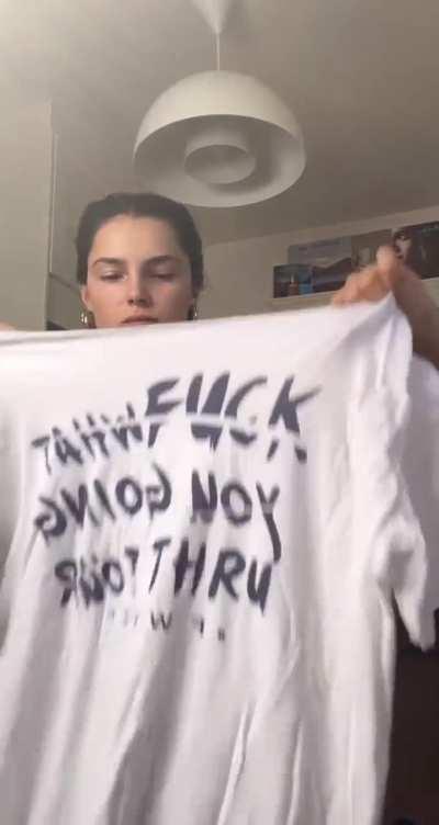 Inde cutting her shirt | TikTok August 2023