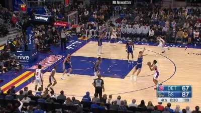 [Highlight] Bjelica gets called for a foul on Lyles' natural 3P shot. The call is confirmed after Kerr's challenge.