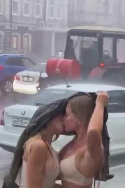 Lesbians in Russia :