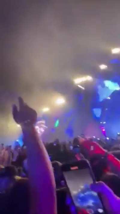 Security guards at Astroworld trying to save unconscious from the crowd are stopped by fans jumping onto their cars. 8 have passed away, 300 injured and 8 hospitalized so far from this event