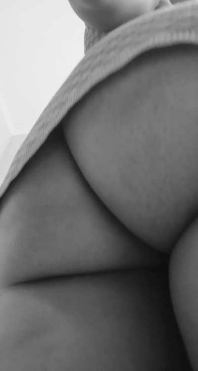 Do you wanna go in there babe??🍑👄