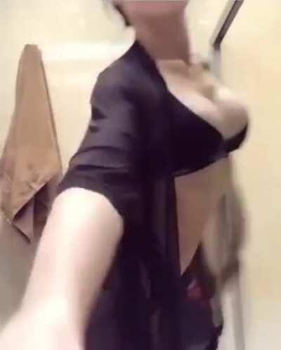 Irresistible, womanly proportions