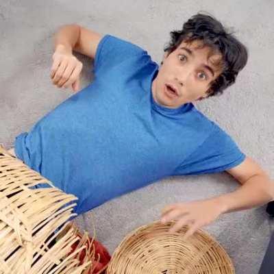 Spying on his voluptuous stepmom - Eva Notty