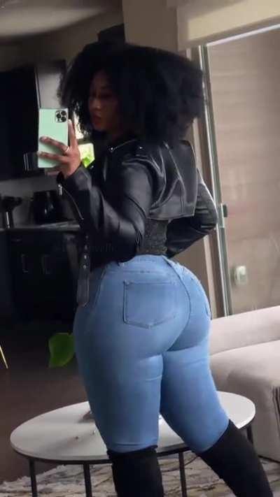 L. Monyelle (@l.monyelle)