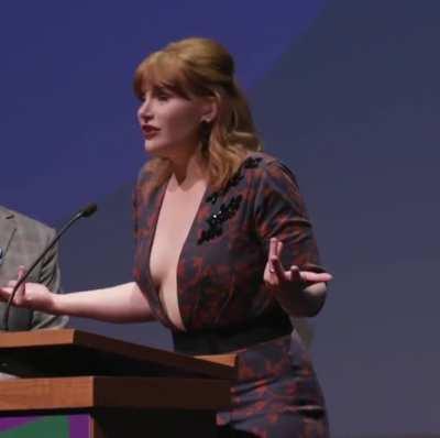 Bryce Dallas Howard at event