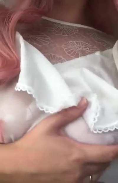 Follow this sexy on Instagram @gracesmyth2022 and in Twitter @gracesmyth18