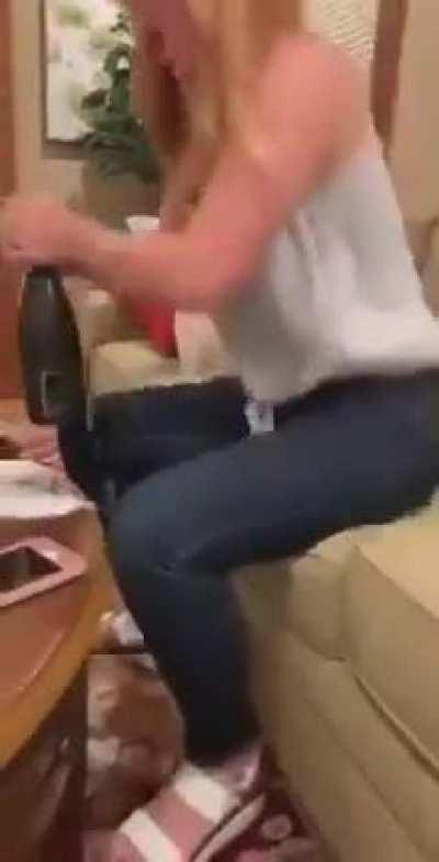 HMC while i trying to open champagne bottle.