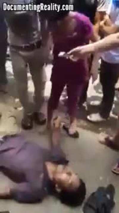 How NOT to perform CPR...