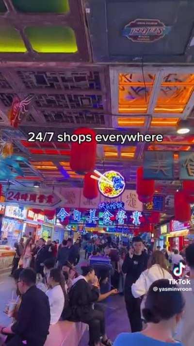 Dudeeee I thought this whole time that chonqing in hitman 3 was not accurate ð