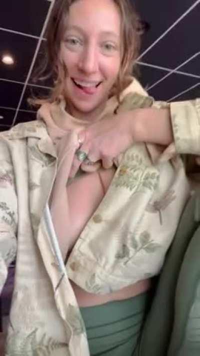 Waiting for my latte [gif]