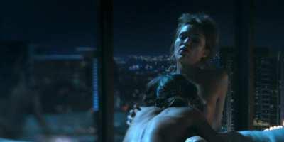 Lili Simmons- Power Book |V-E1