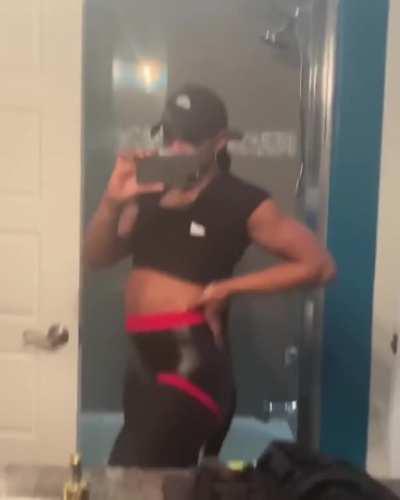 Bianca Belair sexy selfie vid