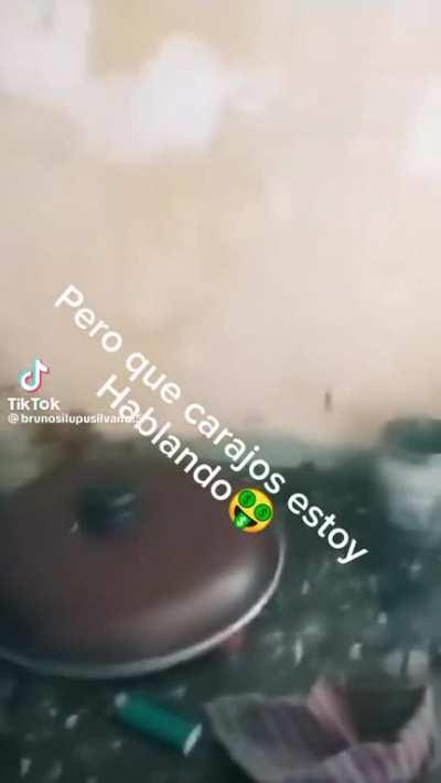 Cocinar junto al chefsito❌
Cocinar al chefsito✅