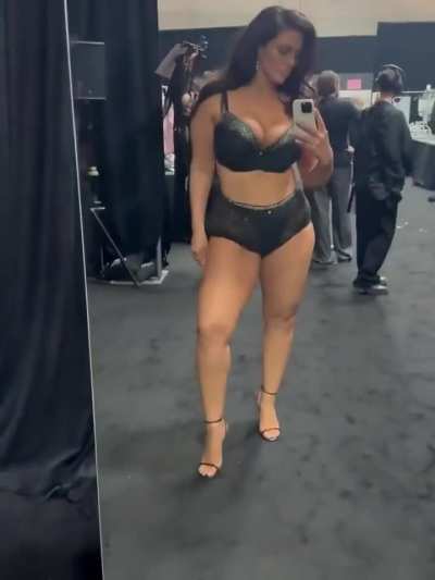 Victoria Secret event #3 - 16/10/25