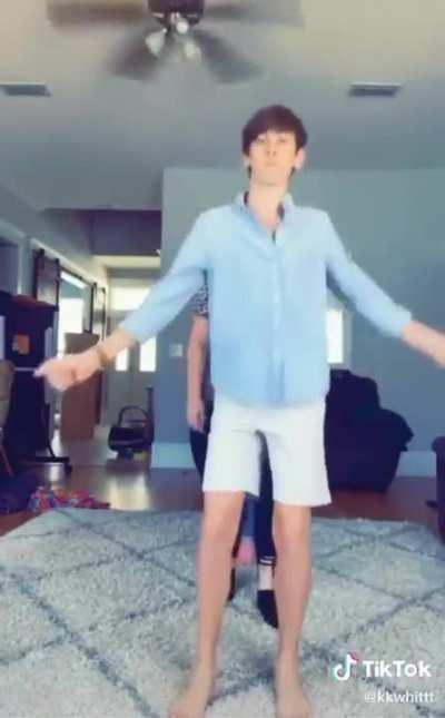 Baby cum give me something 😩